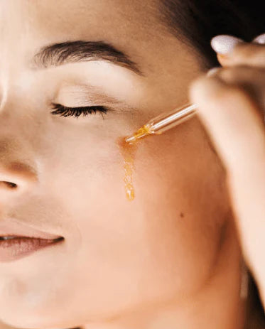 Flora Everyday Organic Carrot & Papaya Oil | Brightening, Anti-Aging & Glow